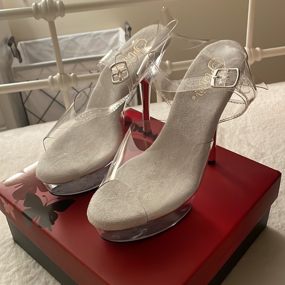 ALLURE-608 PLATFORM SANDAL | CLEAR VINYL - Picture 3 of 5
